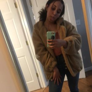 Meet your Posher, Isabela